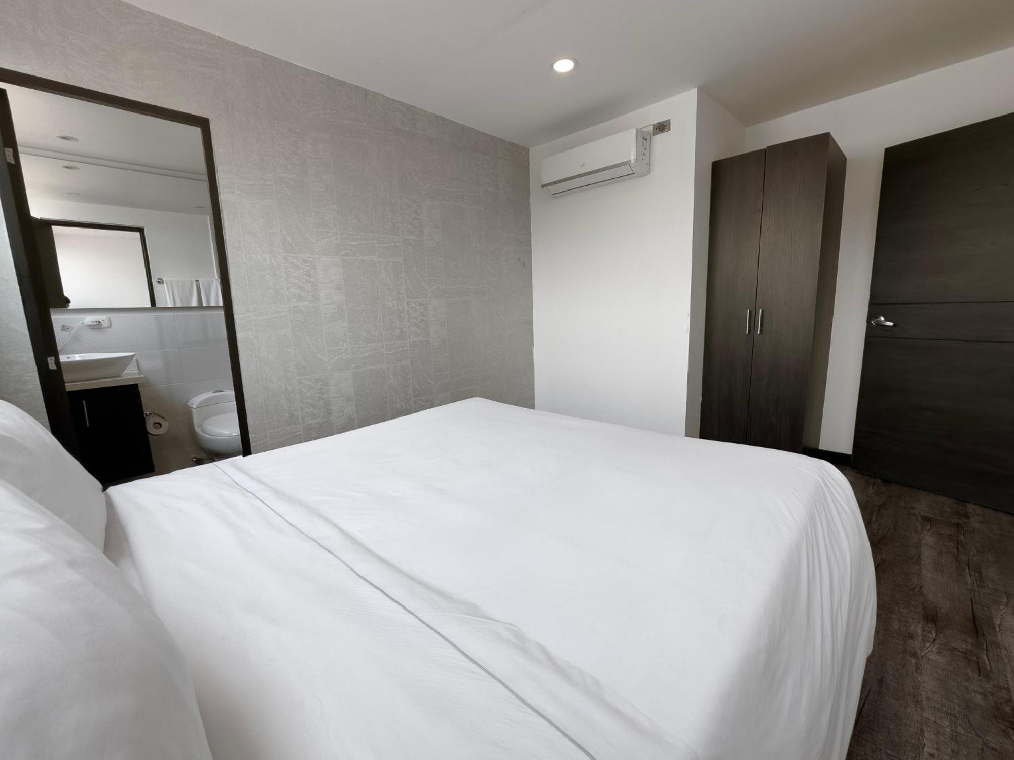 Aparthotel Provenza Lofts Medellín Zewnętrze zdjęcie